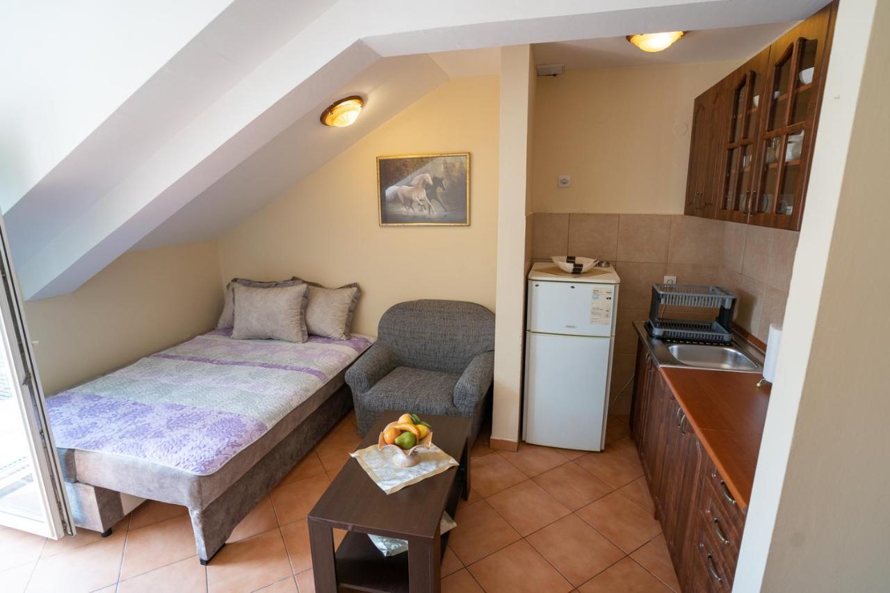 Albatros Apartment Котор Екстериор снимка